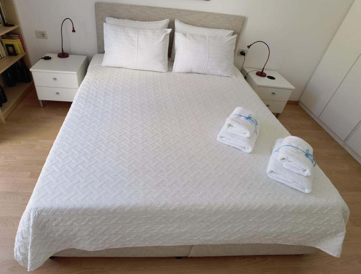 Aria Deluxe Superior 5 Star Apartment, Your Piece Of Heaven By The Sea & Park, With Sea & Park View Novigrad Istria エクステリア 写真